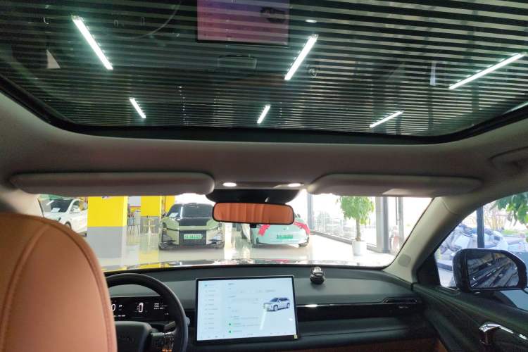 Used AION V 2024 Aion Tyrannosaurus 650 Smart Luxury Edition