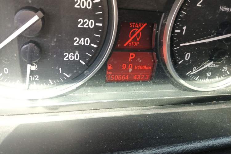 Used BMW X1 2013 xDrive20i X Design Package Odometer Close Up