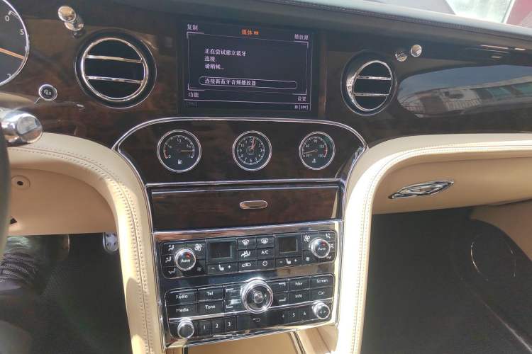 Used Bentley Mulsanne 2011 6.8T Luxury Edition Audio And AC Panel