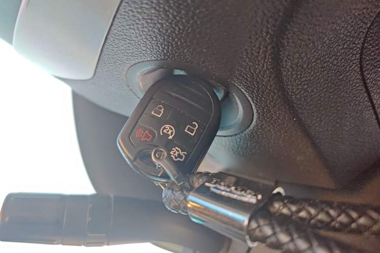 Used Ford Explorer 2013 3.5L Deluxe Model