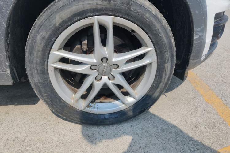 Used Audi Q5 2017 Plus 40 TFSI Technology Model Right Front Wheel Hub