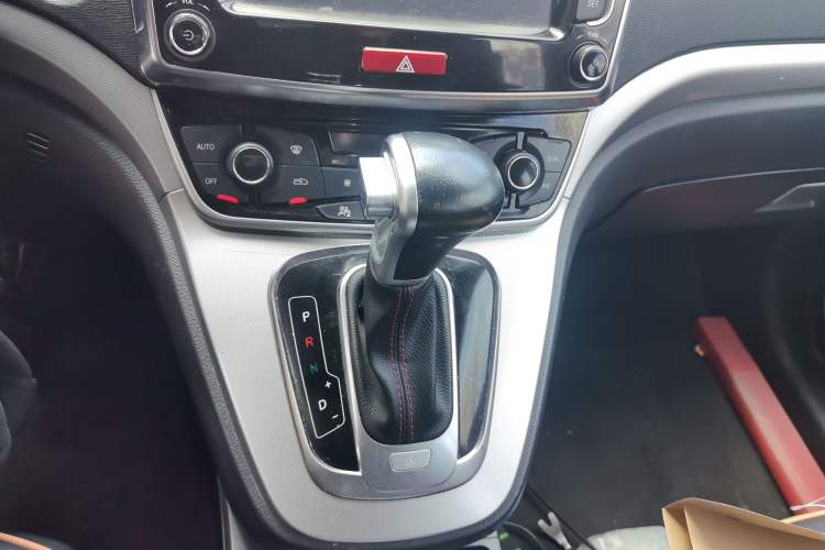 Used Haval H6 2015 Sport Edition 1.5T Automatic Two-Wheel Drive Luxury Model
