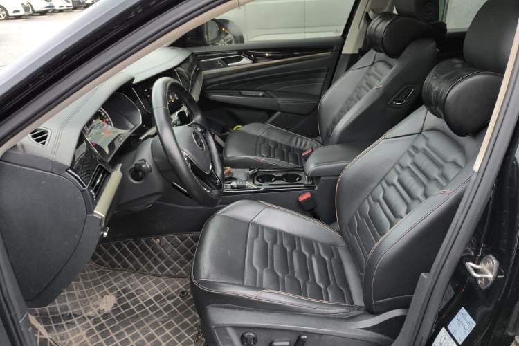 Used Volkswagen Passat 2020 330TSI Elite Edition China VI Left Front Seat