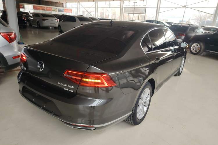 Used Volkswagen Magotan 2017 380TSI DSG Luxury Model
