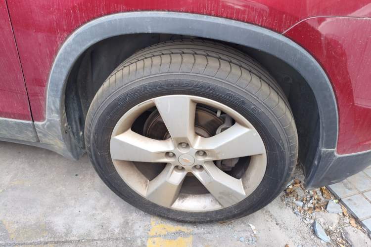 Used Chevrolet Trax 2014 1.4T Automatic Two-Wheel Drive Luxury Model Right Front Wheel Hub