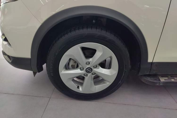 Used Nissan Qashqai 2023 Classic 2.0L CVT XV Comfort Edition Left Front Wheel Hub