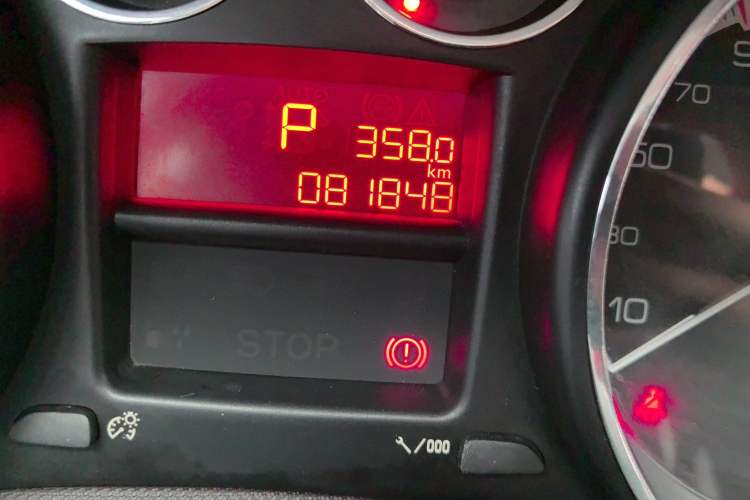 Used Peugeot 308 2009 1.6T SW Fashion Edition Odometer Close Up