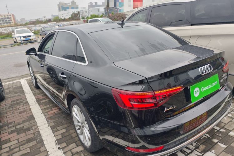 Used Audi A4L 2019 40 TFSI Fashion Edition China VI Emission Standard Rear Left 45 Deg