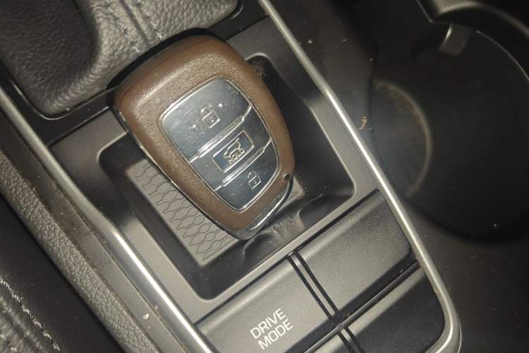 Used Hyundai Tucson 2018 1.6T Dual-Clutch Two-Wheel Drive 15th Anniversary Special Edition Vehicle Key