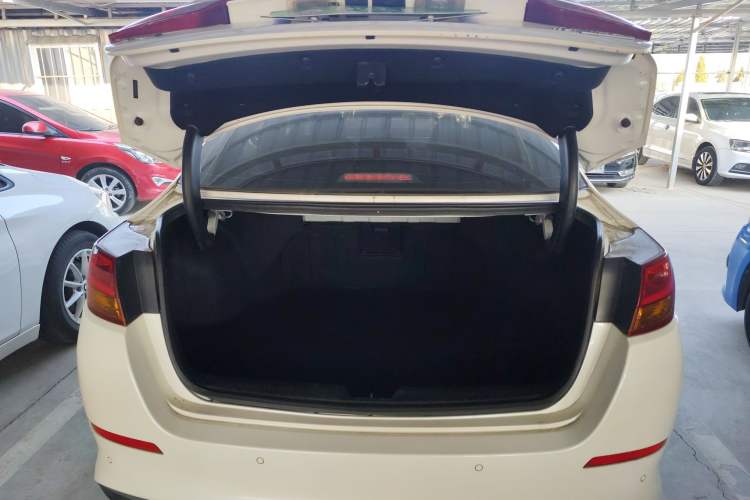 Used Kia K5 2014 2.0L Automatic LUXURY