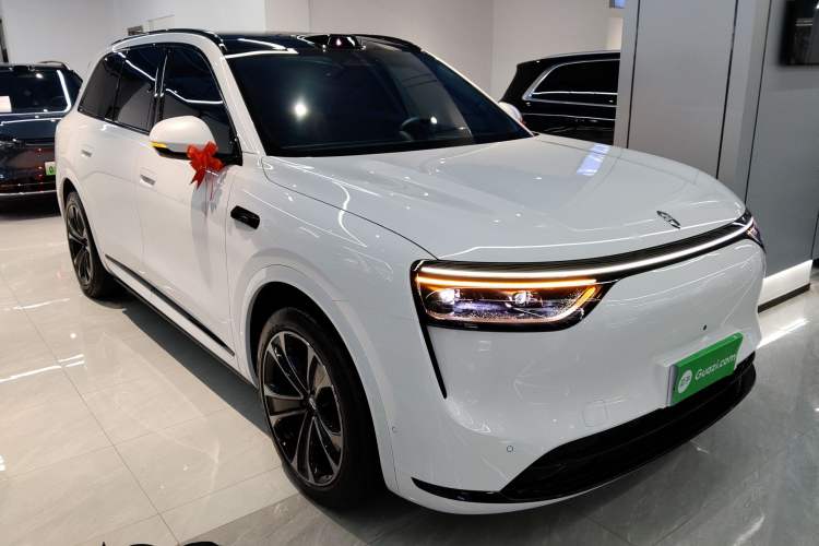 Used Hima AITO M8 2025 Extended-Range Ultra Version 53.4 kWh 6-Seater Edition
