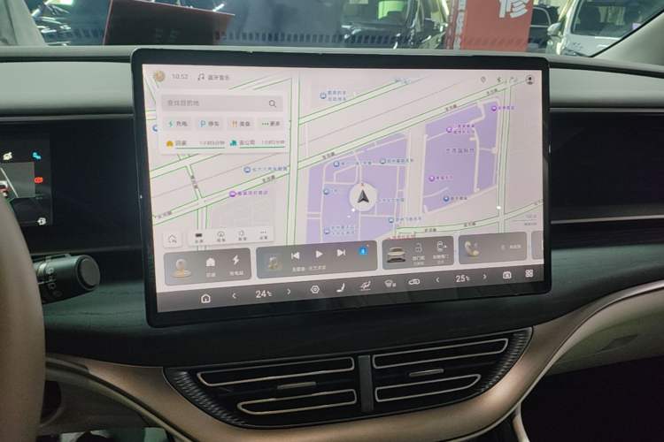 Used Denza D9 2022 DM-i 970 Four-Wheel Drive Prestige Model
