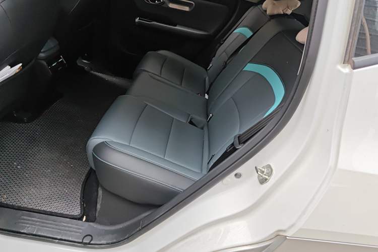 Used AION Y 2023 Plus 510 Smart Edition