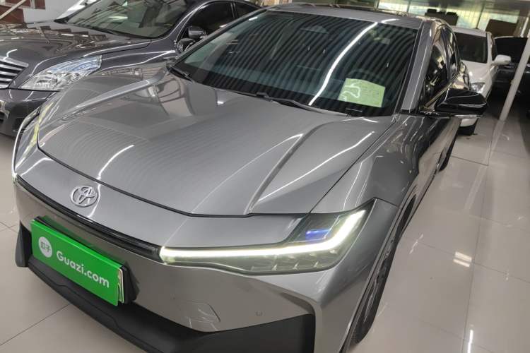 Used Toyota bZ3 2023 616 km Long-Range PRO