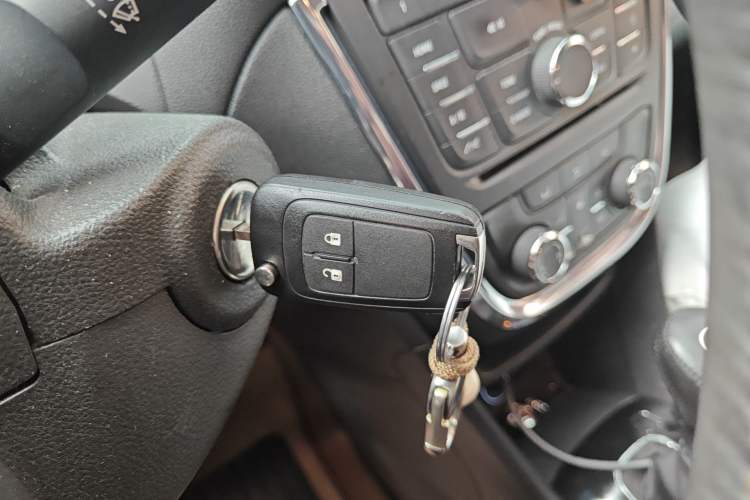 Used Buick Encore 2013 1.4T Automatic All-Wheel Drive Flagship Edition Vehicle Key