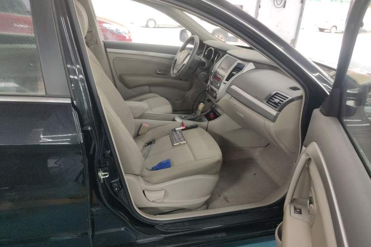 Used Dongfeng Aeolus A60 2012 1.6L Automatic Luxury Version
