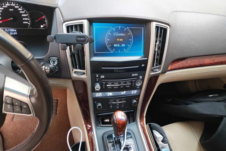 Used Cadillac SLS Seville 2011 2.0T Elite Edition Audio And AC Panel