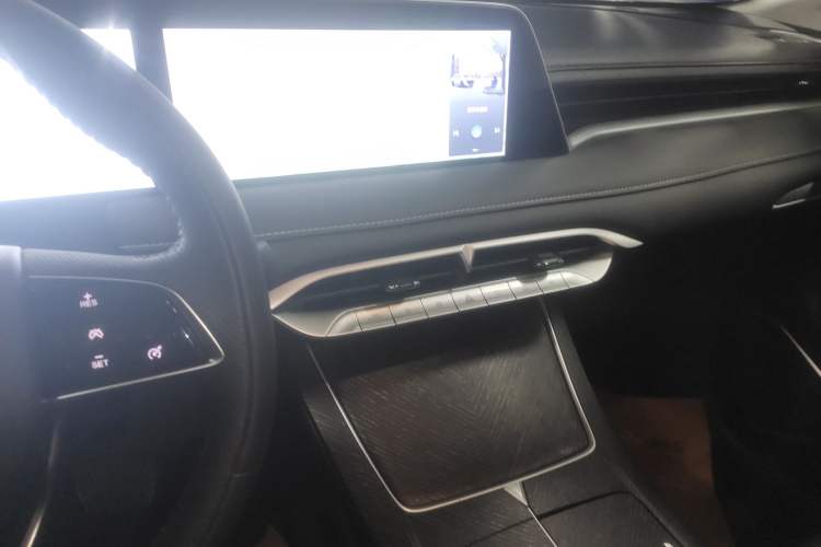 Used Venucia V DD-i 2023 110 km iE Version
