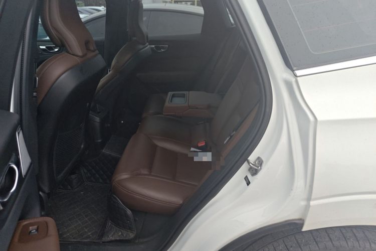 Used Volvo XC60 New Energy 2019 T8 E-Drive Hybrid Prestige Luxury Version China V Standard Left Rear Seat