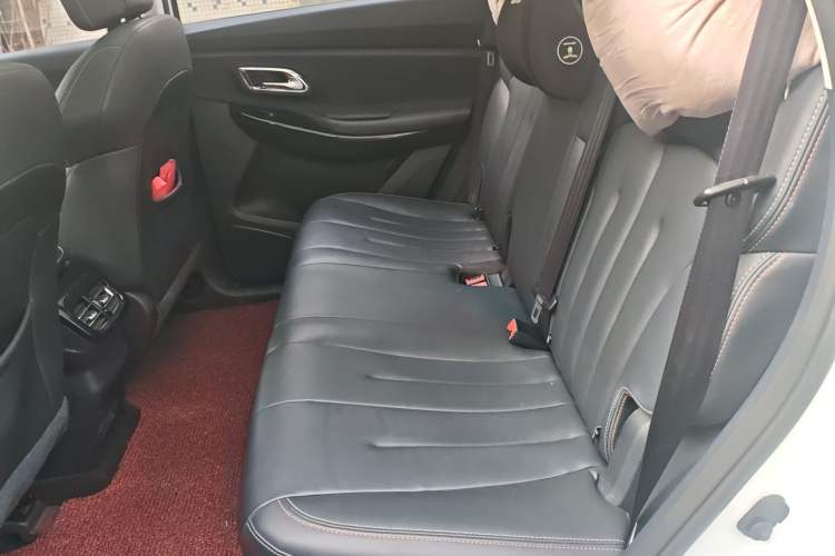 Used CHANGAN OSHAN X7 2020 1.5T Automatic Luxury Version