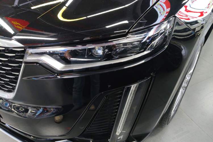 Used Cadillac XT6 2022 2.0T Six-Seater Two-Wheel-Drive Luxury Version
