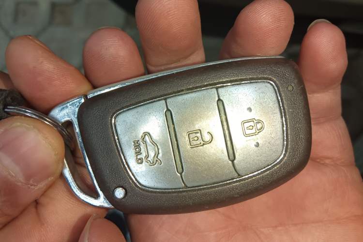 Used Hyundai Mistra 2014 1.8L Automatic Smart GLS
