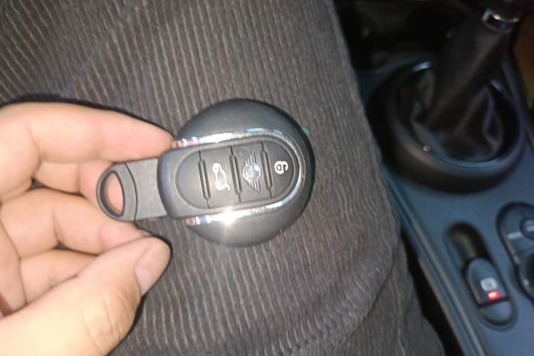 Used MINI Countryman 2018 1.5T COOPER ALL4 Classic Edition Vehicle Key