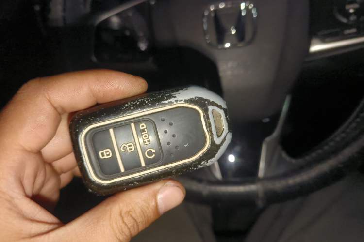 Used Honda CR-V 2017 240TURBO CVT Front-Wheel Drive Fashion Edition
