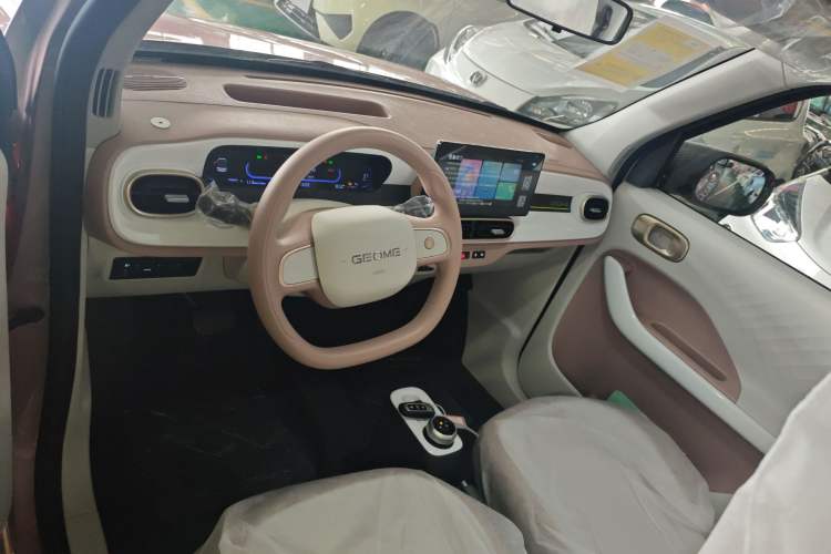 Used Geely Galaxy Panda 2025 210 km – Yuanqi Bear

