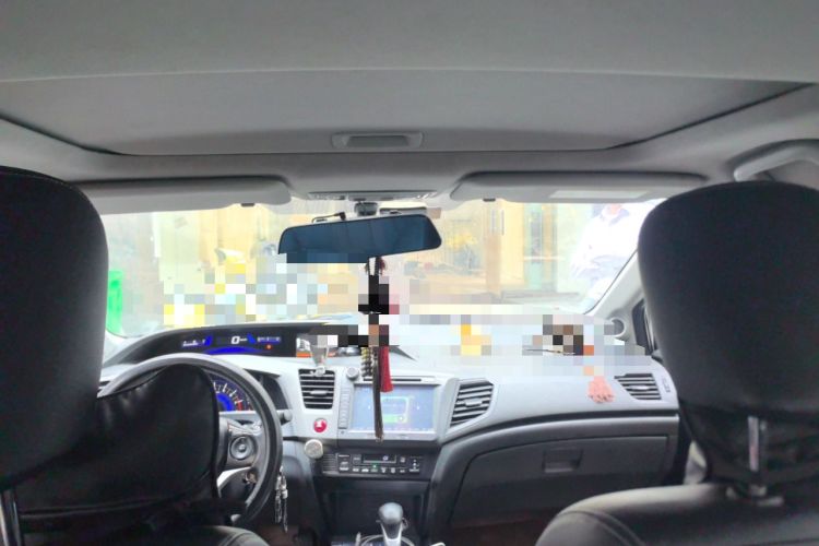 Used Honda Civic 2012 1.8L automatic luxury edition Headliner