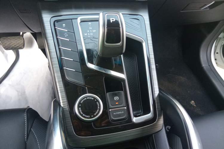 Used Geely Auto Emgrand X7 Sport 2020 1.8TD DCT Smart Connect PRO Gear Lever