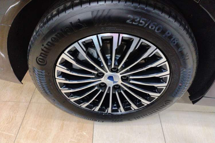 Used Denza D9 2022 DM-i 970 Four-Wheel Drive Flagship Model