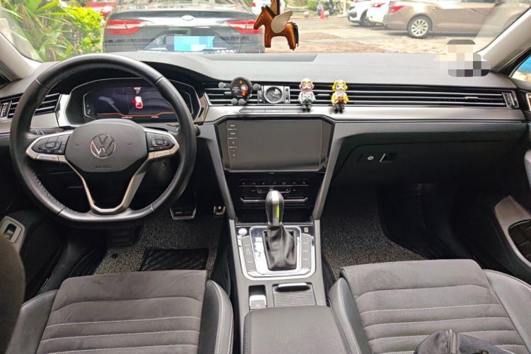 Used Volkswagen Magotan 2020 330TSI DSG Luxury Edition Center Console