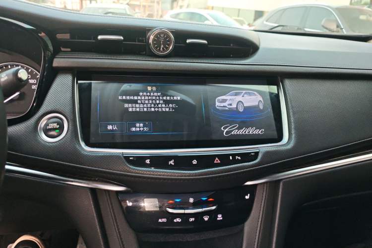 Used Cadillac XT5 2018 25T Luxury Model