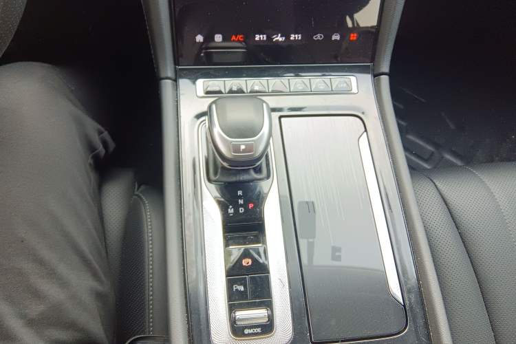 Used Hongqi H5 2023 2.0T Automatic Smart Connect Flagship Edition
