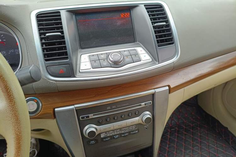 Used Nissan Teana 2011 2.0L XL Comfort Edition Audio And AC Panel