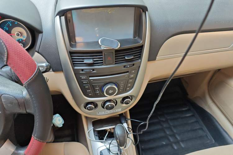 Used Buick Excelle 2013 1.5L Automatic Classic Model
