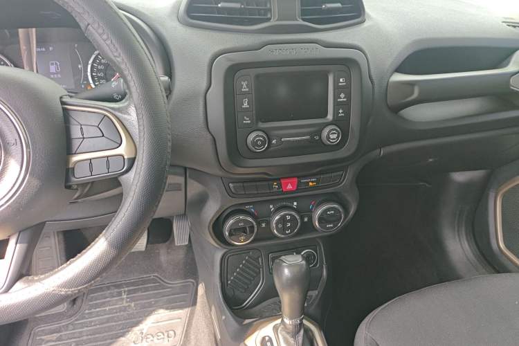 Used Jeep Renegade 2017 180T Automatic Jingneng Edition
