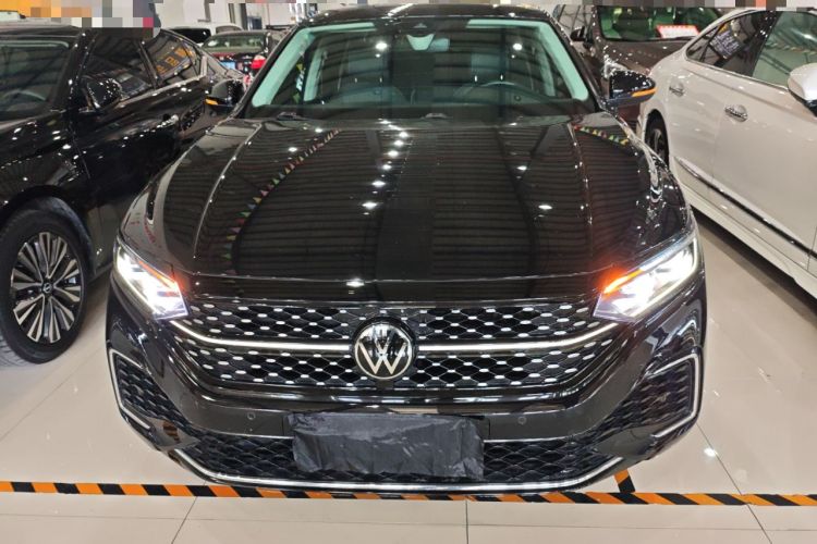 Used Volkswagen Passat 2022 330TSI Starry Luxury Edition Front