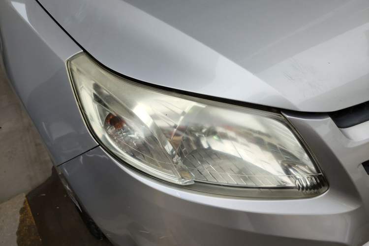 Used Chevrolet Sail 2013 Sedan 1.2L Manual Ideal Edition Right Front Headlight
