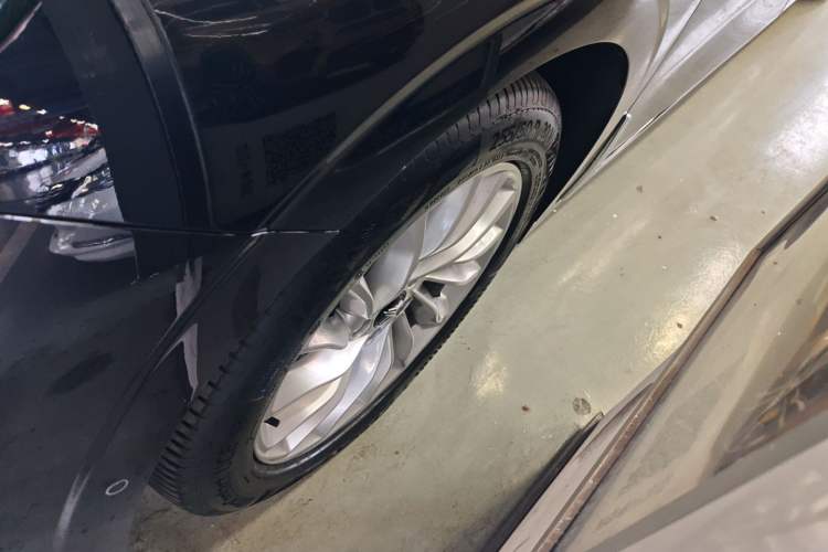 Used VOYAH Dream 2024 PHEV Extended-Range Premium Edition Exterior 4