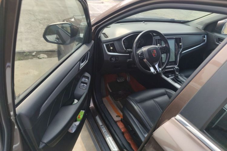 Used Roewe RX5 2018 20T Two-Wheel Drive Automatic Internet Smart Edition
