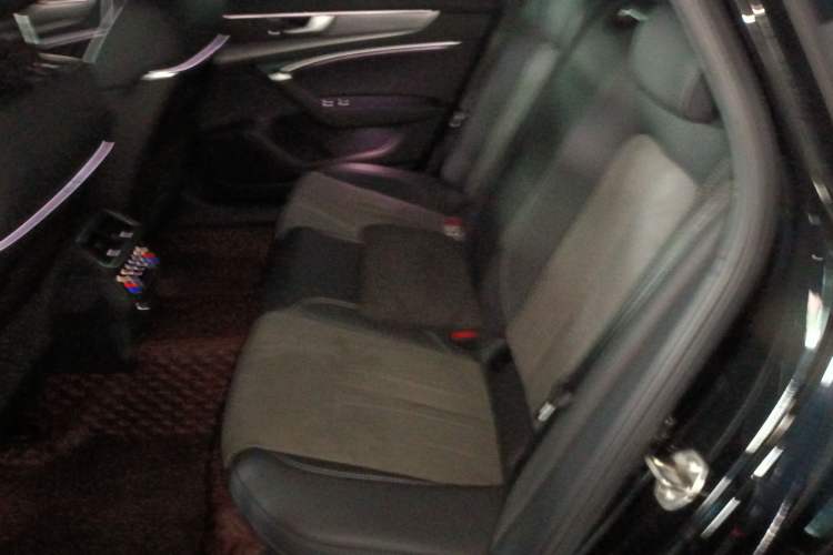 Used Audi A6L New Energy 2020 55 TFSI e quattro Interior 4