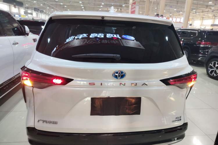 Used Toyota SIENNA 2021 2.5L Hybrid Luxury Edition