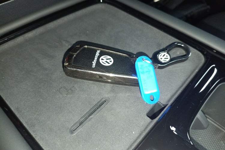 Used Volkswagen Teramont 2025 Tiguan Pro 450TSI 4Motion Crosswind Edition