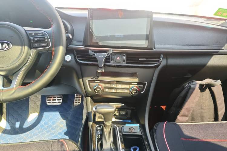 Used Kia K5 2017 2.0L Automatic 15th Anniversary Special Edition LUX
