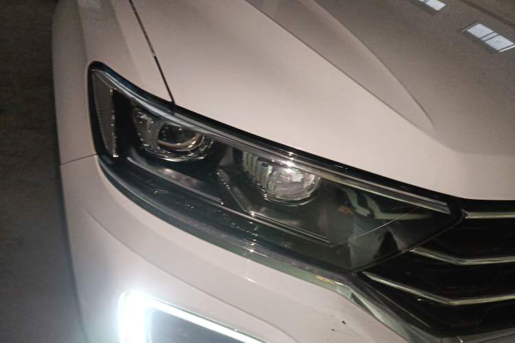 Used Volkswagen T-ROC 2021 280TSI DSG Two-Wheel Drive Comfort Connect Edition