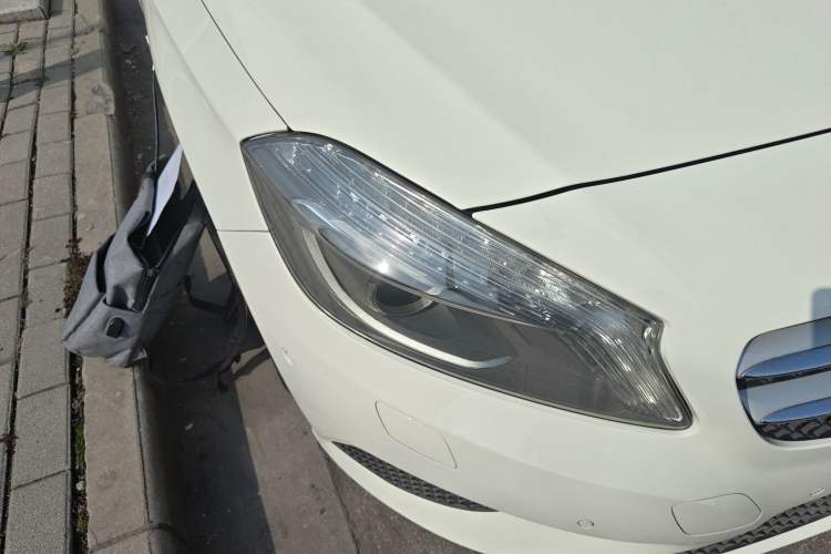 Used Mercedes-Benz A-Class 2015 A 200 Fashion Model