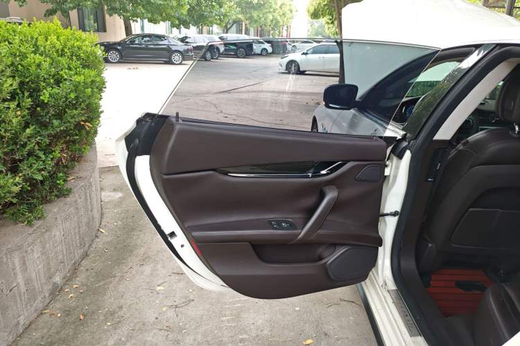 Used Maserati President 2013 3.0T Standard Model
