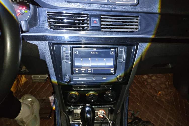 Used Volkswagen C-TREK 2017 230TSI DSG Luxury Model
